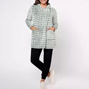AnyBody Women’s Gray and Cream Patterned‎ Hooded Poncho. Size 2X.